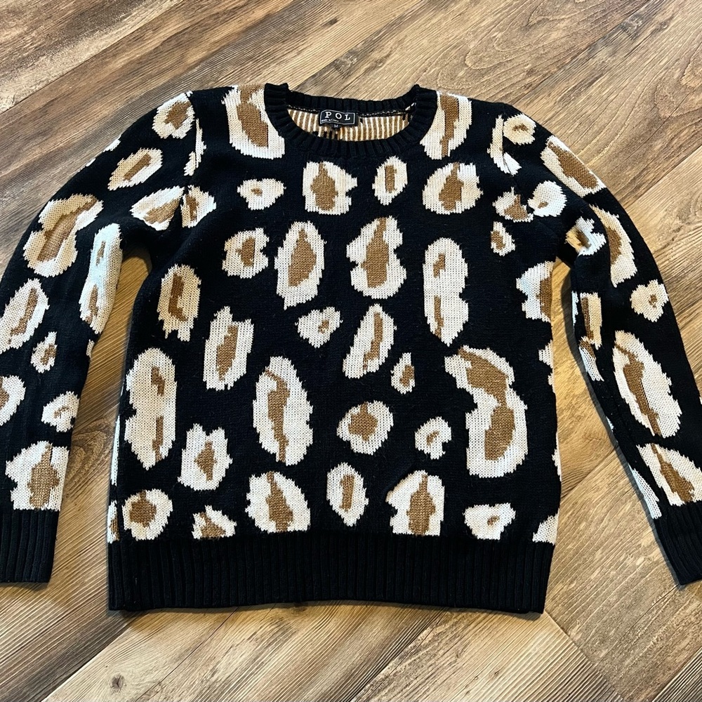 POL Sz M Leopard Print Sweater